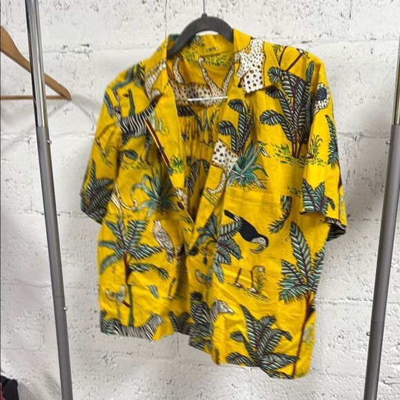 Yellow Tropical Print Button Down Shirt Shorts Set NEW Zebra Print Size Small - Picture 3 of 4